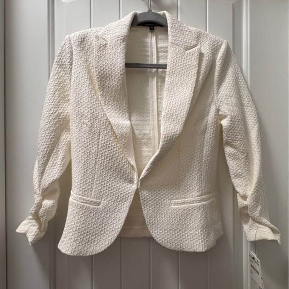 Amanda + Chelsea White Textured blazer XS